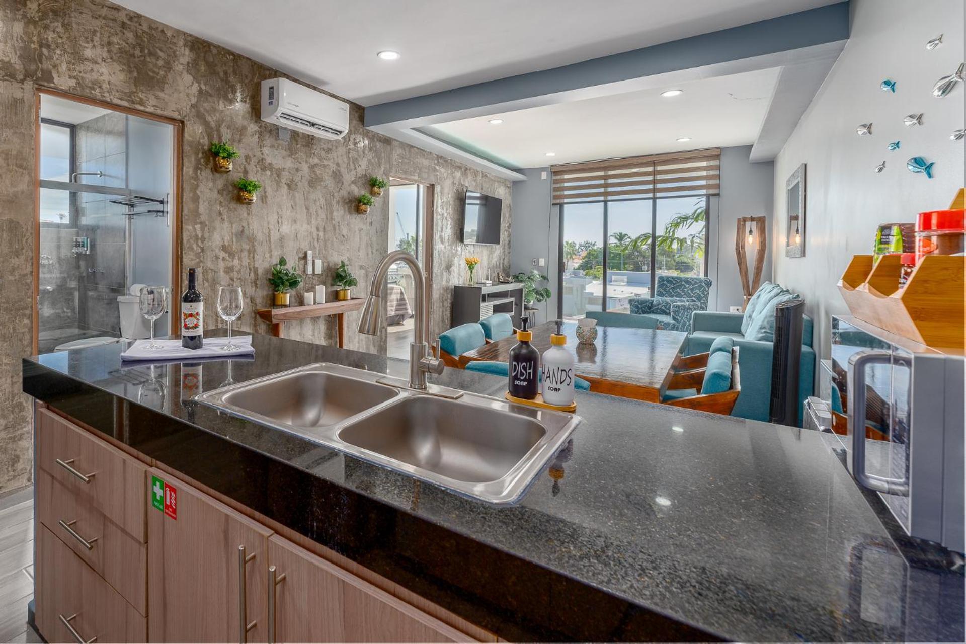 New & Modern, 5 Star Area, Walk 2 Beach, Pool, Views, King Bed Mazatlan Luaran gambar